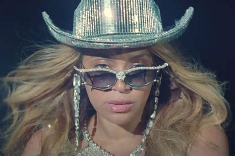 celebs wearing small oval sunglasses beyonce|beyonce renaissance outfits.